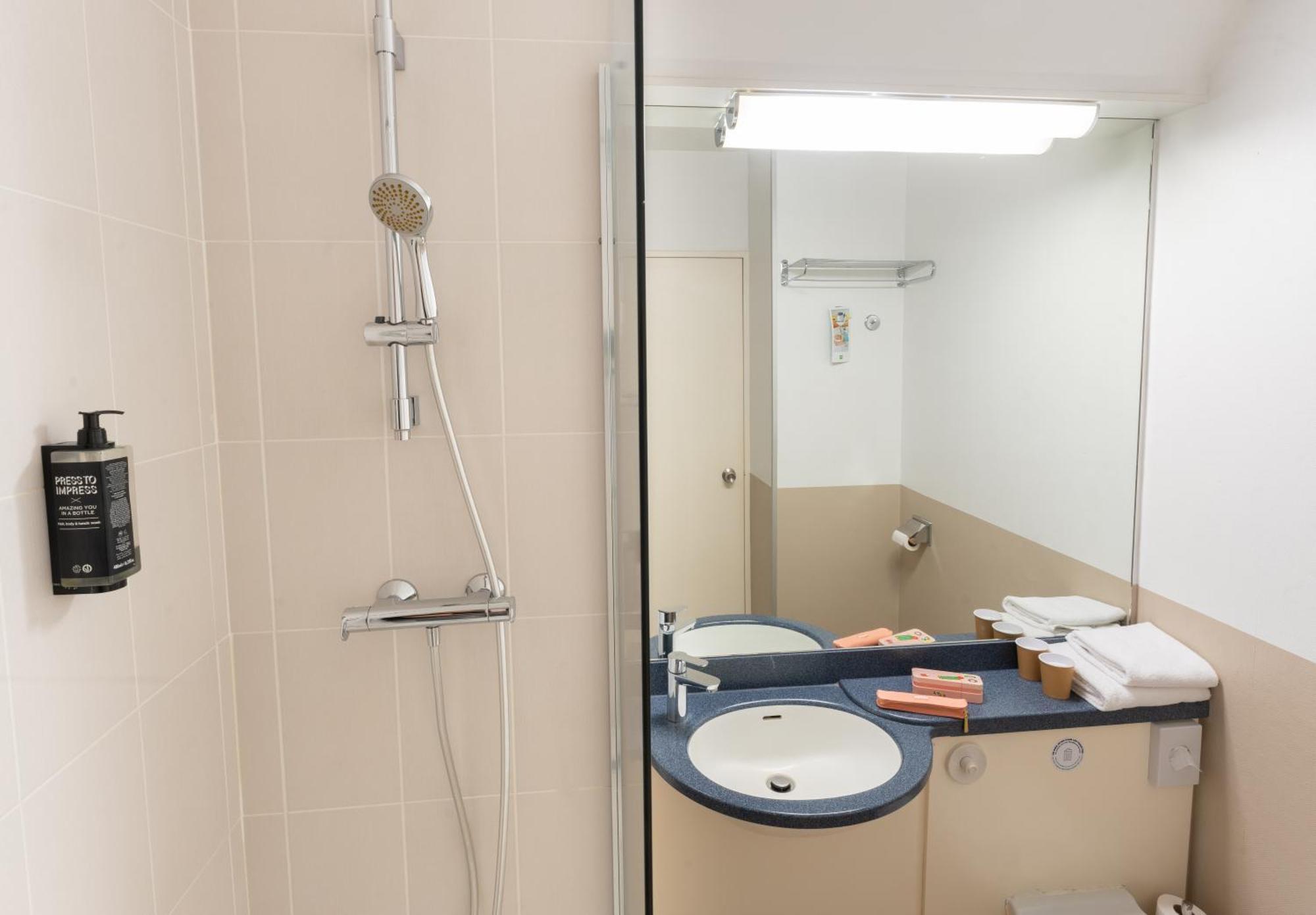Ibis Styles Angers Centre Gare Hotel Eksteriør billede